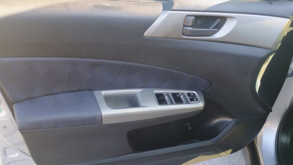 Used 2010 Subaru Forester 2.5X AWD/4WD image 7