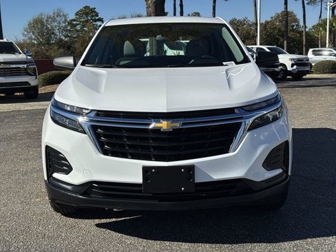 Used 2024 Chevrolet Equinox LS image 3
