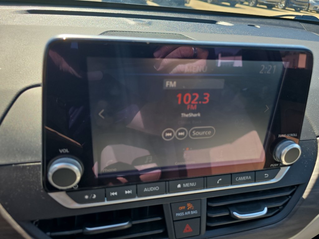 Used 2025 Nissan Altima 2.5 SV FWD image 20