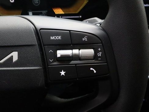 Used 2025 Kia K4 LXS image 26