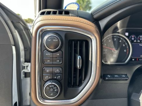 Used 2020 Chevrolet Silverado 1500 High Country w/ Technology Package image 29