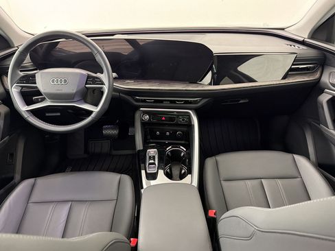 Certified 2025 Audi Q5 Premium w/ Convenience Package AWD/4WD image 18