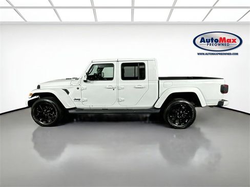 Used 2023 Jeep Gladiator Overland image 8