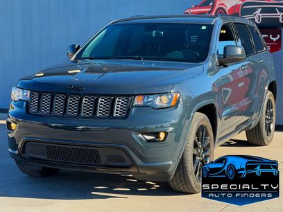 Used 2017 Jeep Grand Cherokee Altitude