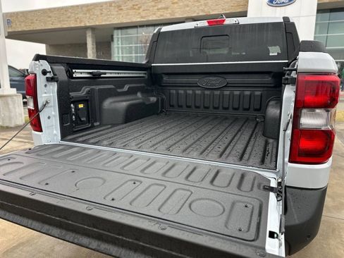 New 2026 Ford Maverick Lariat w/ 4K Tow Package image 39