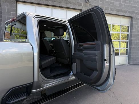 Used 2025 GMC Sierra 3500 Denali w/ Denali Reserve Package AWD/4WD image 42