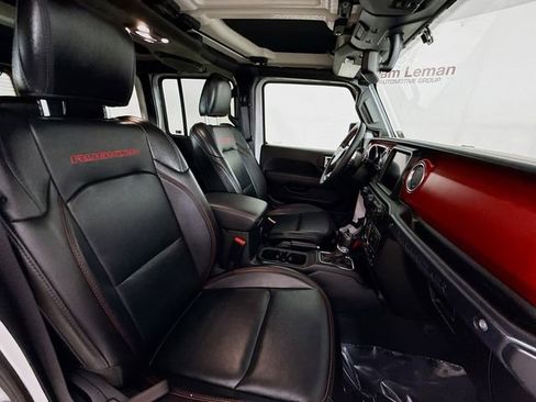 Used 2023 Jeep Wrangler Unlimited Rubicon AWD/4WD image 27