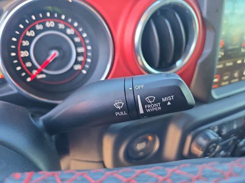 Used 2020 Jeep Gladiator Rubicon image 23