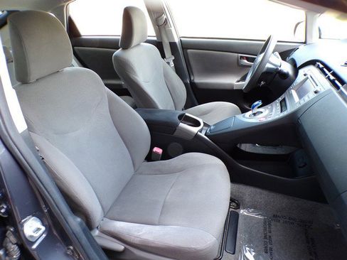 Used 2013 Toyota Prius Three image 17
