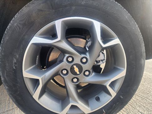 Used 2025 Chevrolet Trax LT image 25