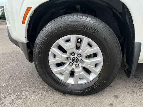 Used 2022 Nissan Frontier SV AWD/4WD image 29