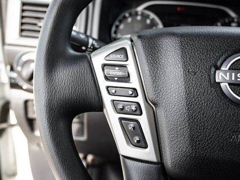 Used 2024 Nissan Titan SV RWD image 18