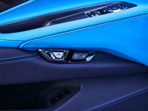Used 2023 Chevrolet Corvette Z06 w/ Stealth Interior Trim Package RWD image 40