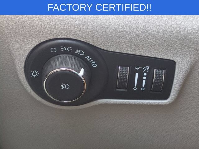 Certified 2024 Jeep Compass Latitude AWD/4WD image 18