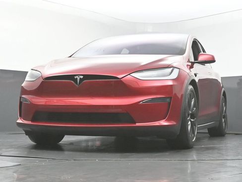 Used 2023 Tesla Model X image 45