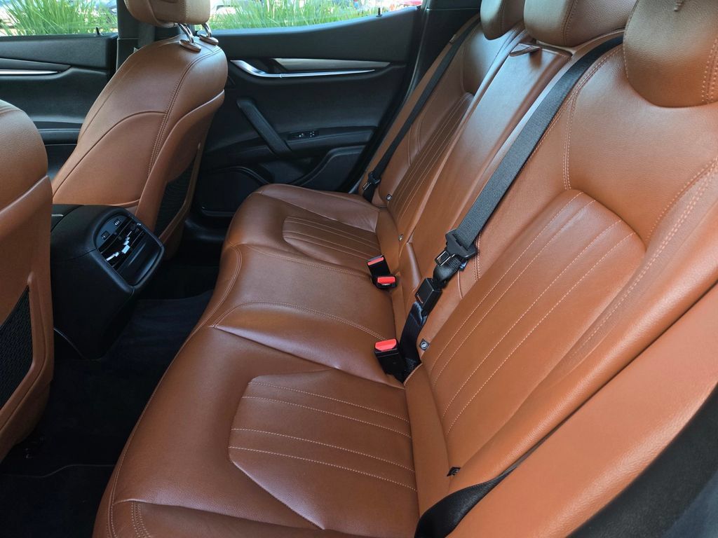 Used 2022 Maserati Ghibli GT RWD image 13
