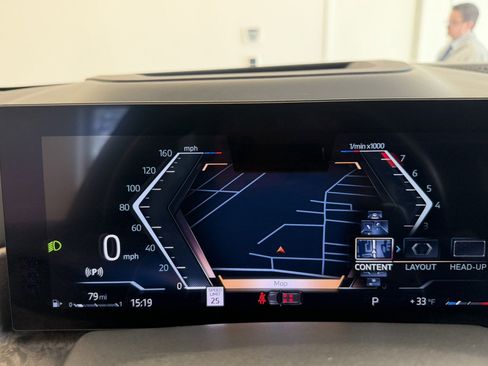 Used 2023 BMW X7 xDrive40i w/ Executive Package image 11