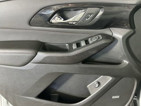 Certified 2023 Chevrolet Traverse RS image 23