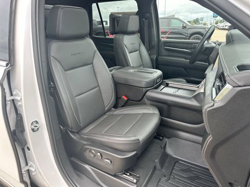 Used 2023 GMC Yukon Denali w/ Denali Reserve Package AWD/4WD image 28