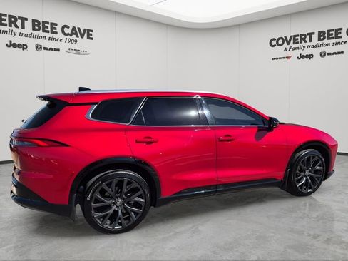 Used 2025 Toyota Crown Signia Limited w/ Advanced Technology Package image 10