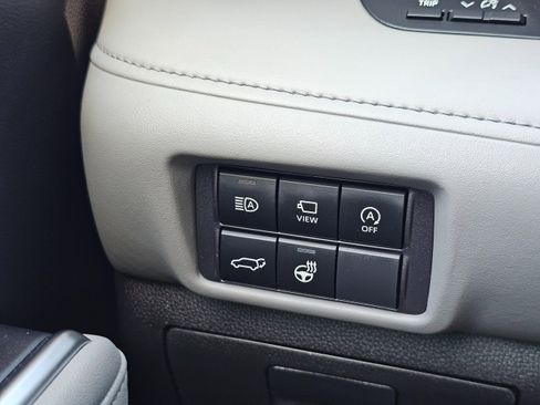 Used 2023 Toyota Highlander Platinum image 34