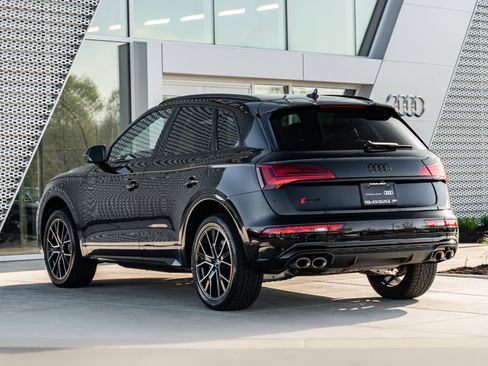 Certified 2023 Audi SQ5 Premium Plus w/ Premium Plus Package AWD/4WD image 5