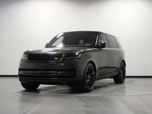 Used 2023 Land Rover Range Rover Long Wheelbase SE AWD/4WD image 8