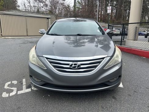 Used 2014 Hyundai Sonata SE image 2