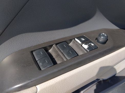 Used 2023 Toyota Camry SE FWD image 27