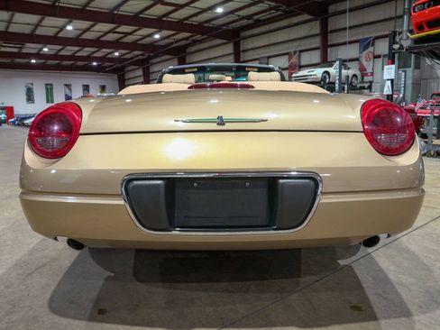 Used 2005 Ford Thunderbird RWD image 7
