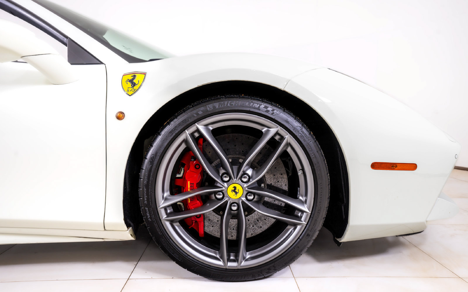 Used 2017 Ferrari 488 Spider RWD image 18