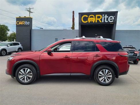 Used 2022 Nissan Pathfinder SL w/ SL Black Package image 11