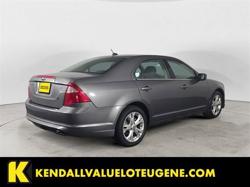 Used 2012 Ford Fusion SE image 2