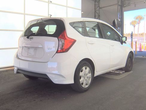 Used 2018 Nissan Versa Note SV FWD image 3