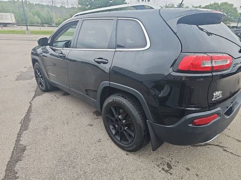 Used 2014 Jeep Cherokee Limited AWD/4WD image 9