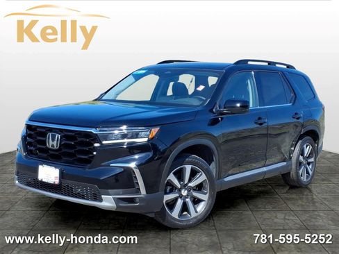 Certified 2024 Honda Pilot Touring image 1