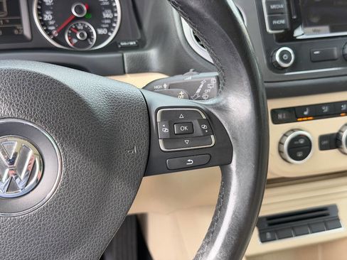 Used 2014 Volkswagen Tiguan S FWD image 32