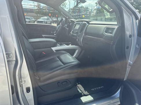 Used 2017 Nissan Titan SL w/ SL Towing Convenience Package RWD image 22