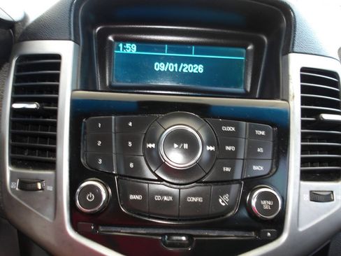 Used 2012 Chevrolet Cruze LT FWD image 12