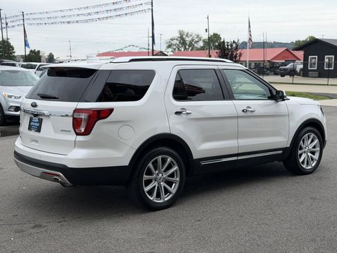 Used 2016 Ford Explorer Limited w/ Equipment Group 301A FWD image 4