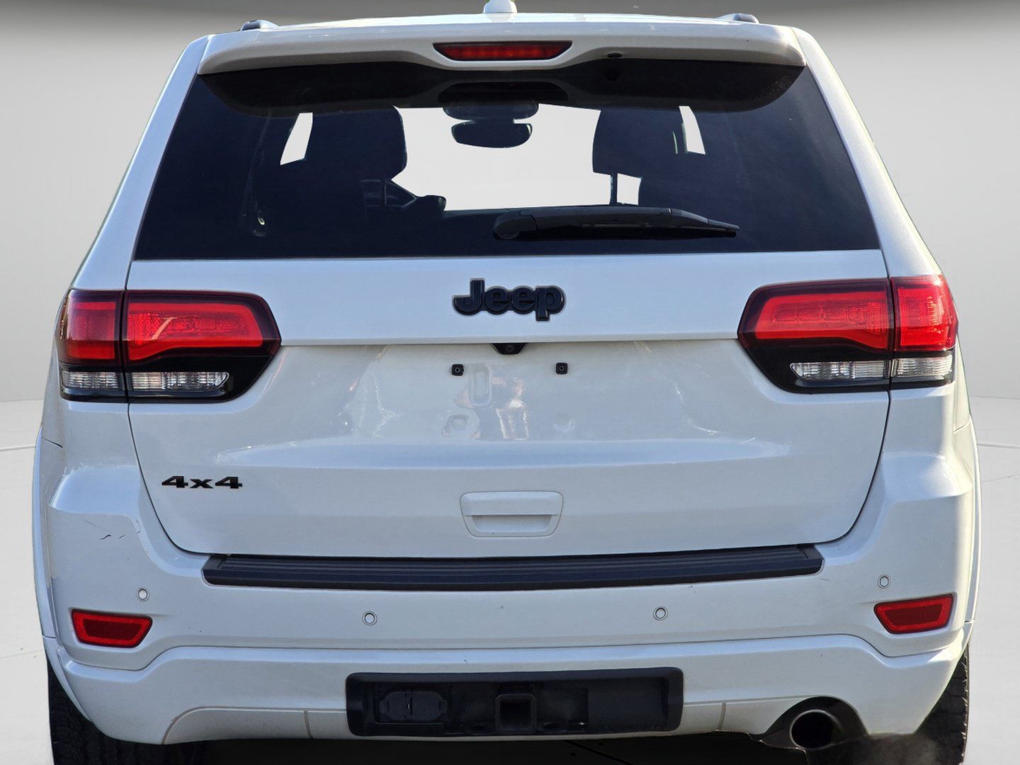 Used 2020 Jeep Grand Cherokee Altitude AWD/4WD image 23