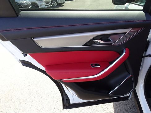 Used 2024 Jaguar F-PACE R-Dynamic S image 15