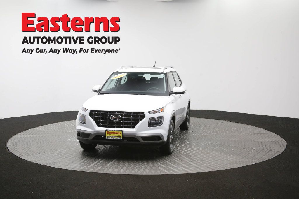 Used 2025 Hyundai Venue SEL FWD image 58
