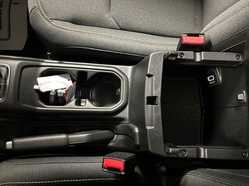 New 2026 Jeep Gladiator Sport image 18