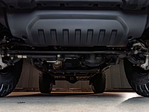 Used 2020 Jeep Wrangler Unlimited Sahara image 12