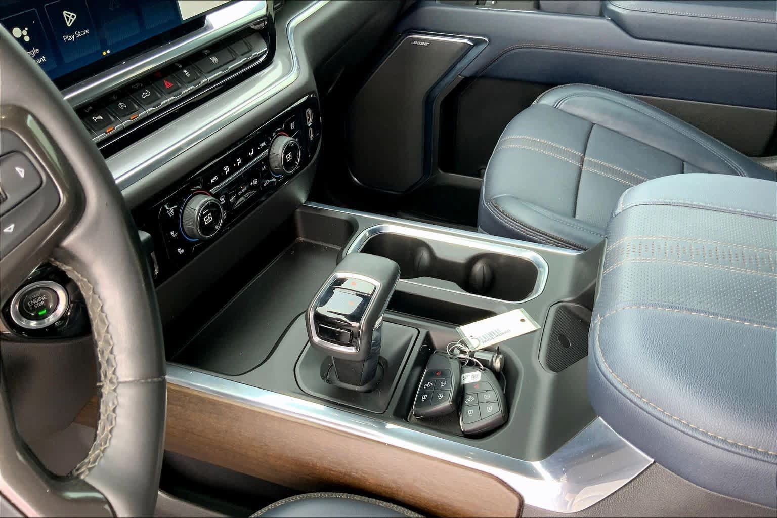 Used 2023 Chevrolet Silverado 1500 High Country w/ High Country Premium Package AWD/4WD image 26