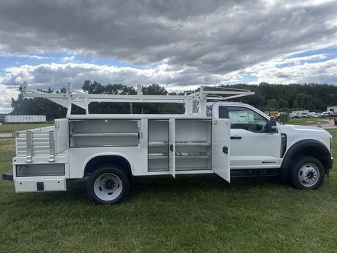 New 2025 Ford F450 XL image 8