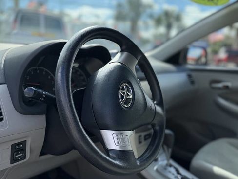 Used 2013 Toyota Corolla LE Special Edition image 12