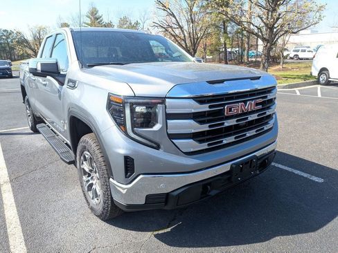New 2026 GMC Sierra 1500 SLE w/ X31 Off-Road Package AWD/4WD image 2