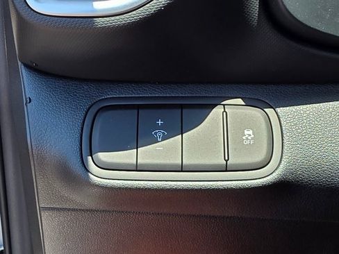 New 2025 Hyundai Venue SEL image 40